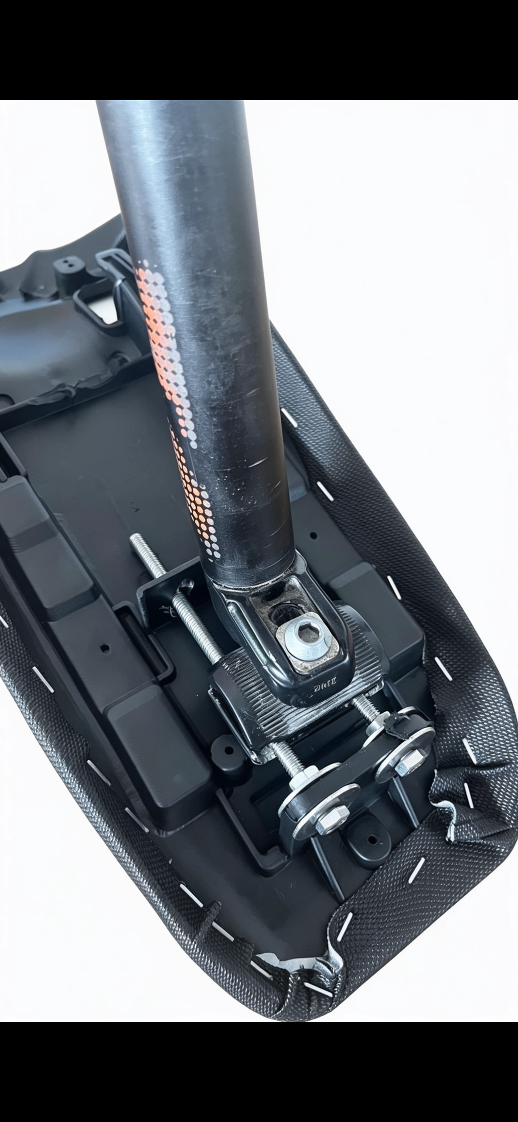 PLUG AND PLAY MOTO SEAT (Works with all bikes)